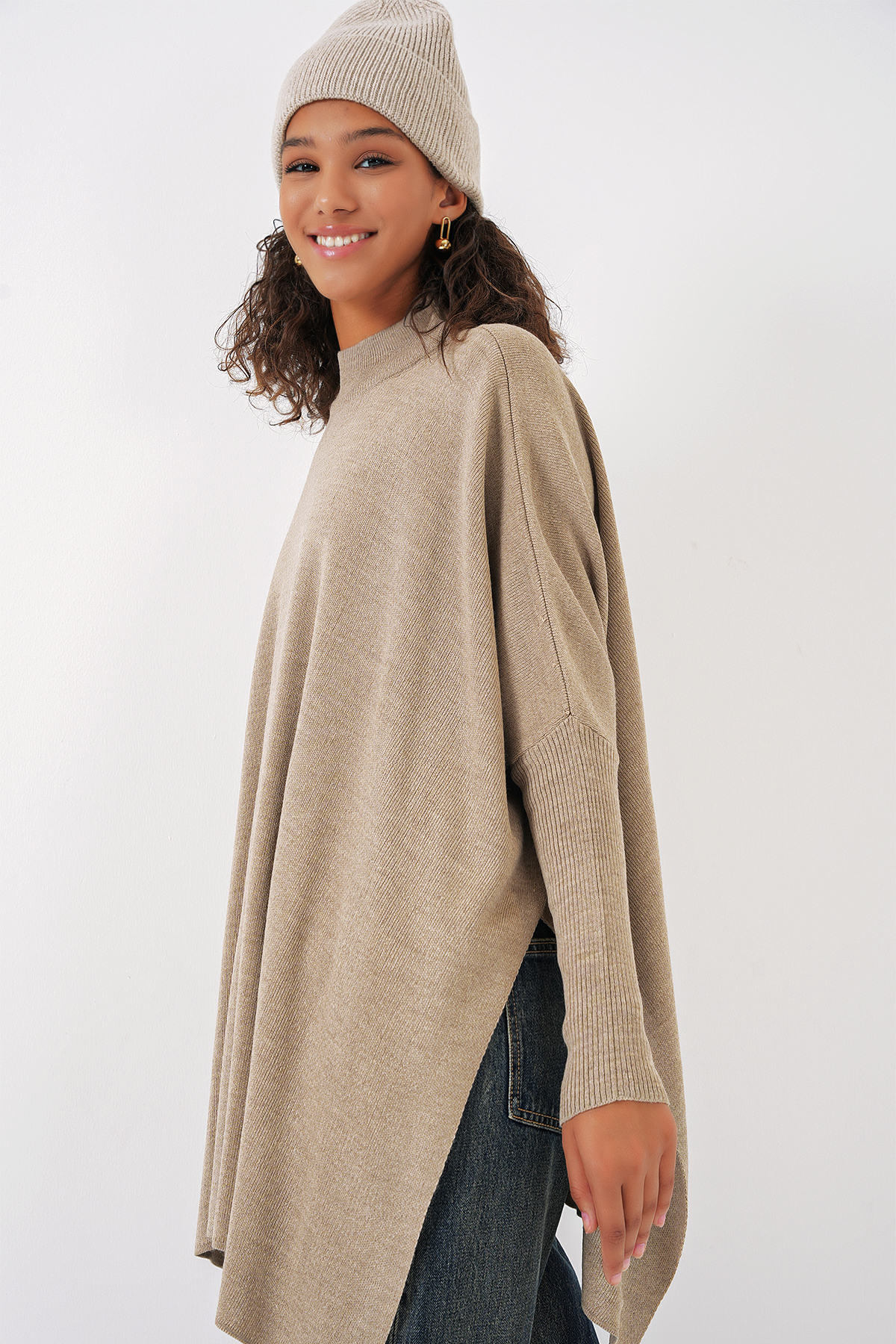 BDART Oversized Acrylic Crew Neck Jumper 3