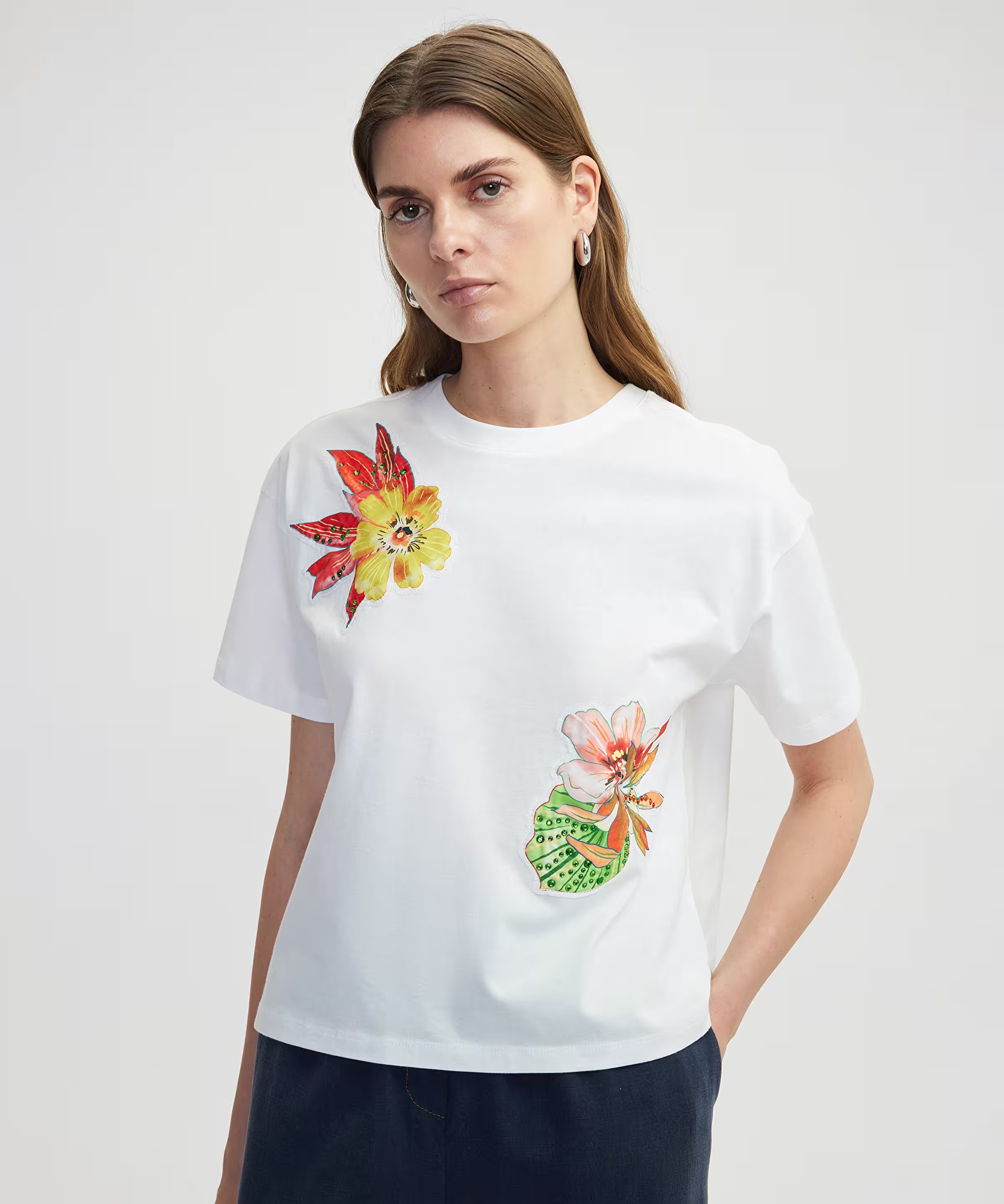 İpekyol Aplikeli ve Hotfix Baskılı Kadın T-shirt IS1250070152 (IS1250070152) Ekru