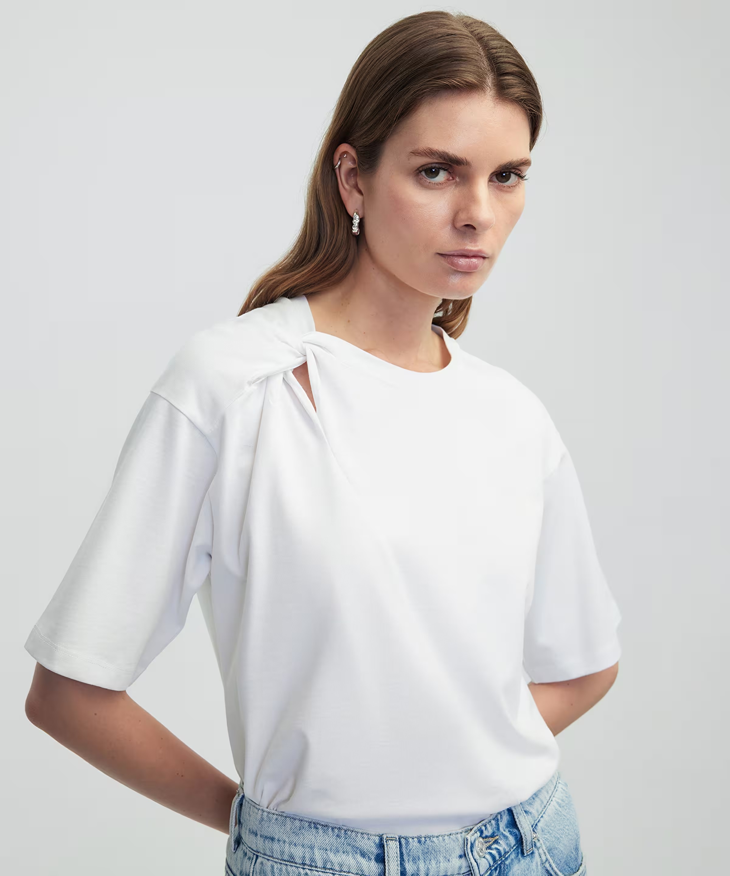 İpekyol Asimetrik Burgulu Kadın T-shirt IS1250070255 (IS1250070255) Beyaz