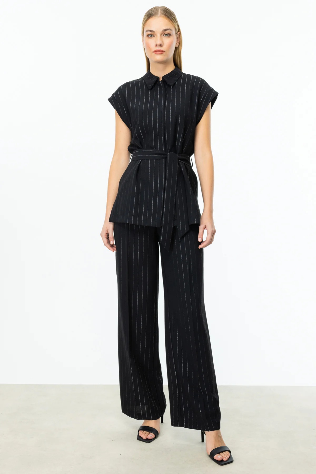 On Fashion Bol Paça Çizgili Kadın Pantolon 25Y.ON.PNT.54348.01 (25Y.ON.PNT.54348.01) Siyah