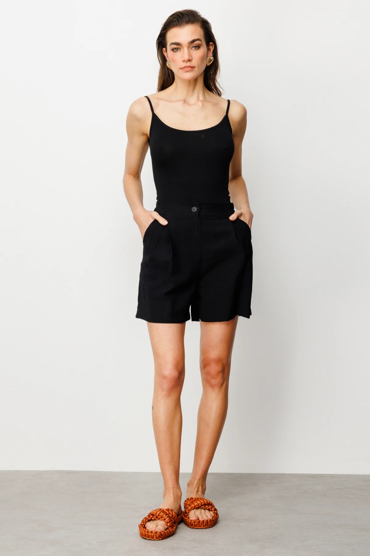 On Fashion Çift Pileli Kadın Şort 25Y.ON.SRT.52315.01 (25Y.ON.SRT.52315.01) Siyah