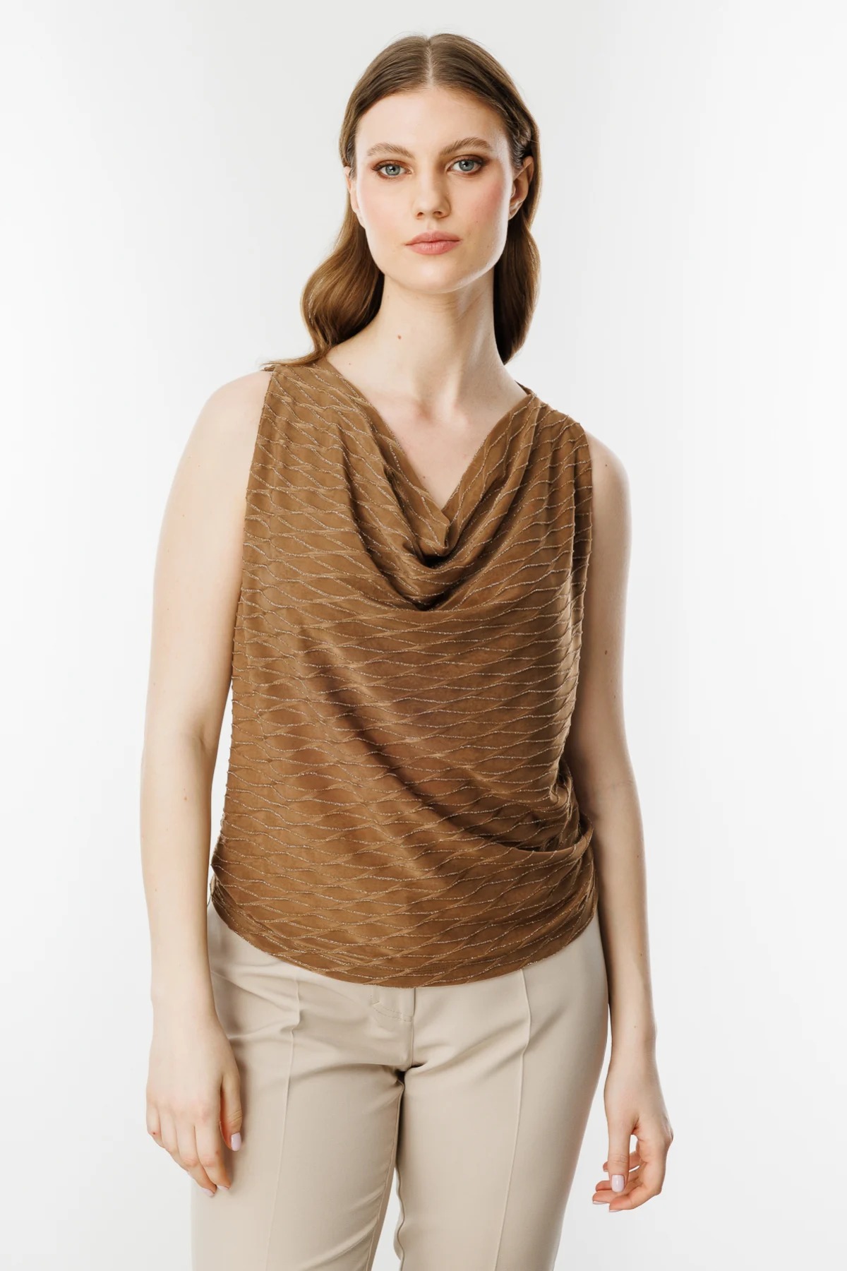 On Fashion Degaje Yaka Kolsuz Simli Kumaş Kadın Bluz 25Y.ON.BLZ.51345.01 (25Y.ON.BLZ.51345.01) Kahverengi