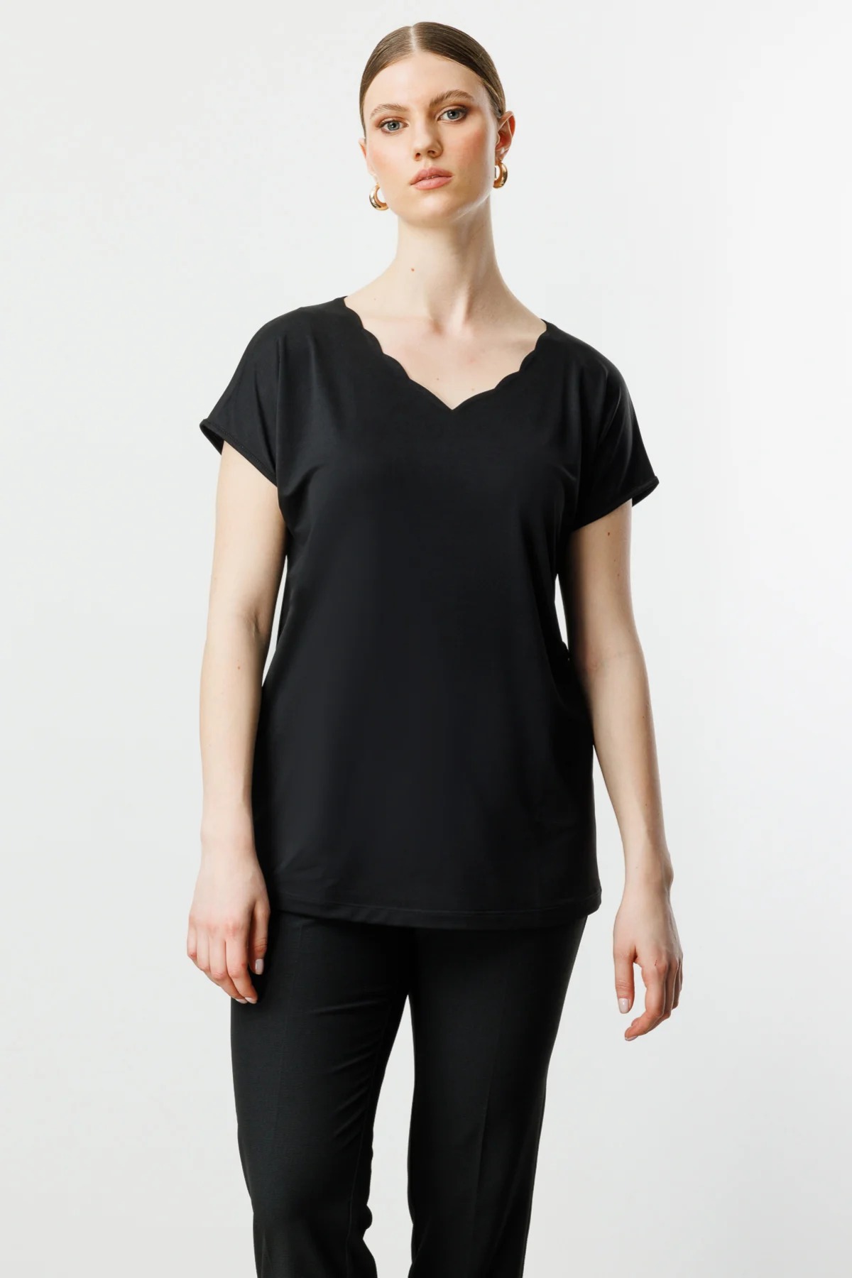 On Fashion Dilim Yaka Kadın Basic Bluz 25Y.ON.BLZ.51393.01 (25Y.ON.BLZ.51393.01) Siyah