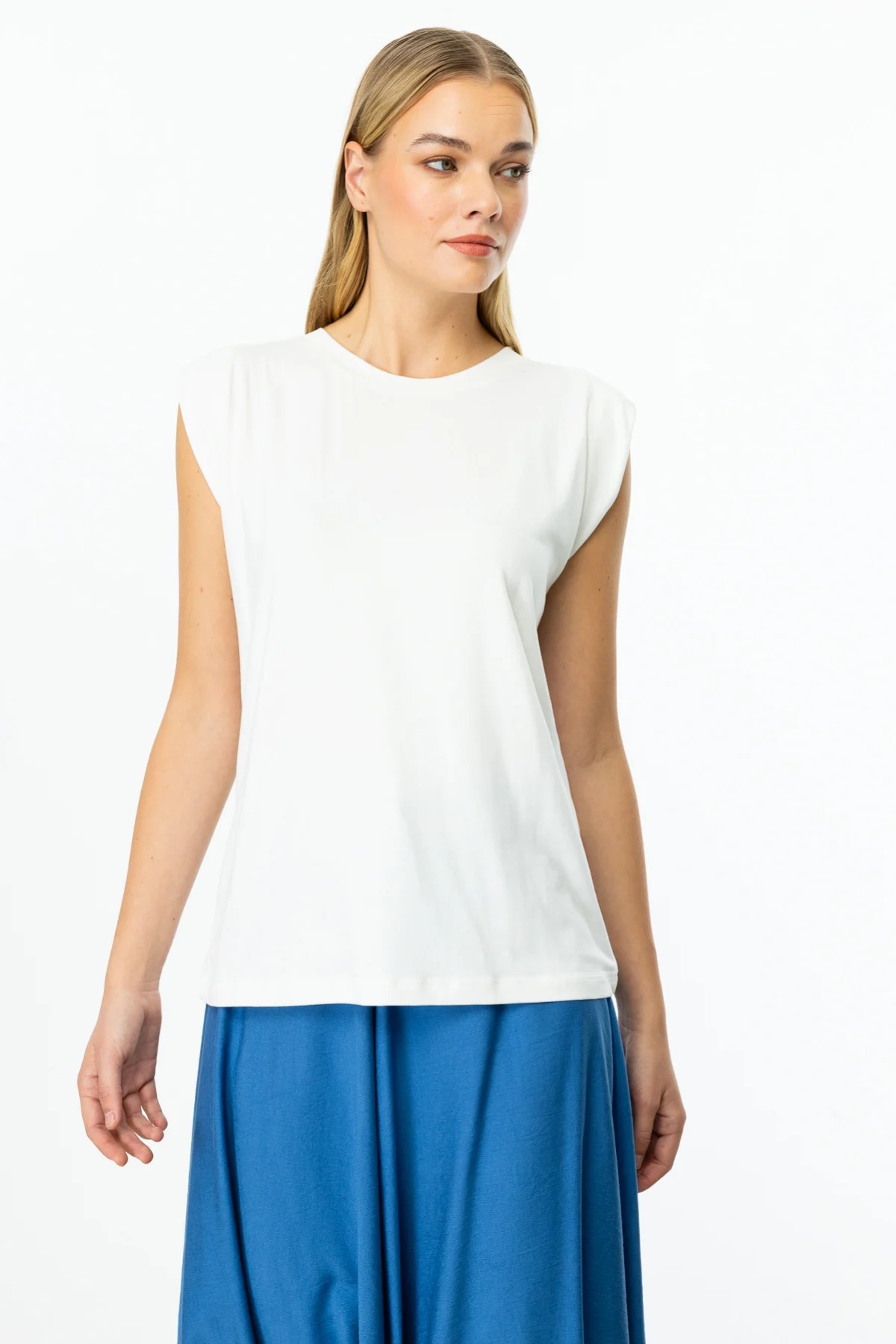 On Fashion Omuzları Vatkalı Kadın Kolsuz Bluz 25Y.ON.BLZ.51486.01 (25Y.ON.BLZ.51486.01) Ekru