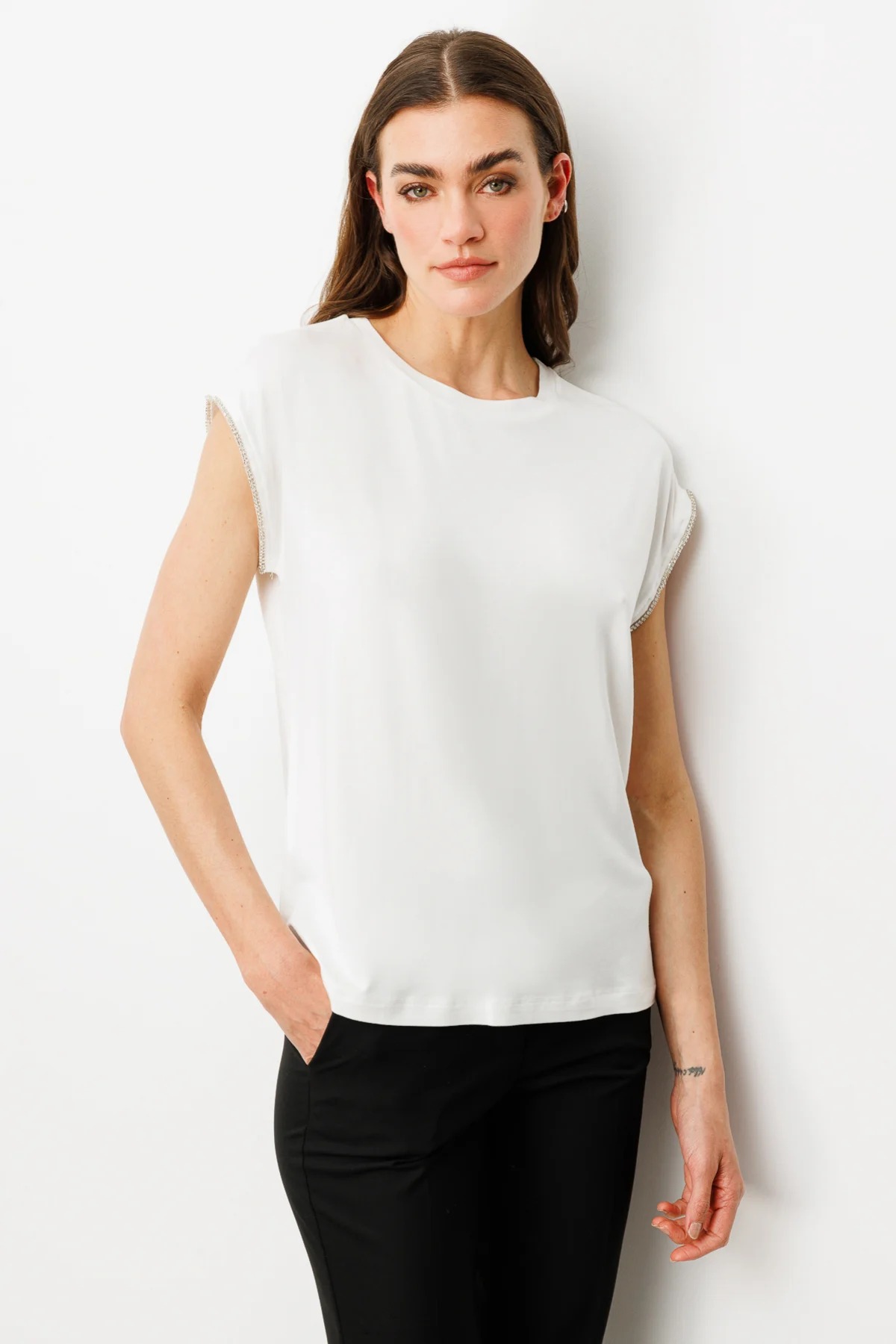 On Fashion Sıfır Yaka Kolları Taşlı Kadın T-shirt 25Y.ON.BLZ.51377.01 (25Y.ON.BLZ.51377.01) Beyaz