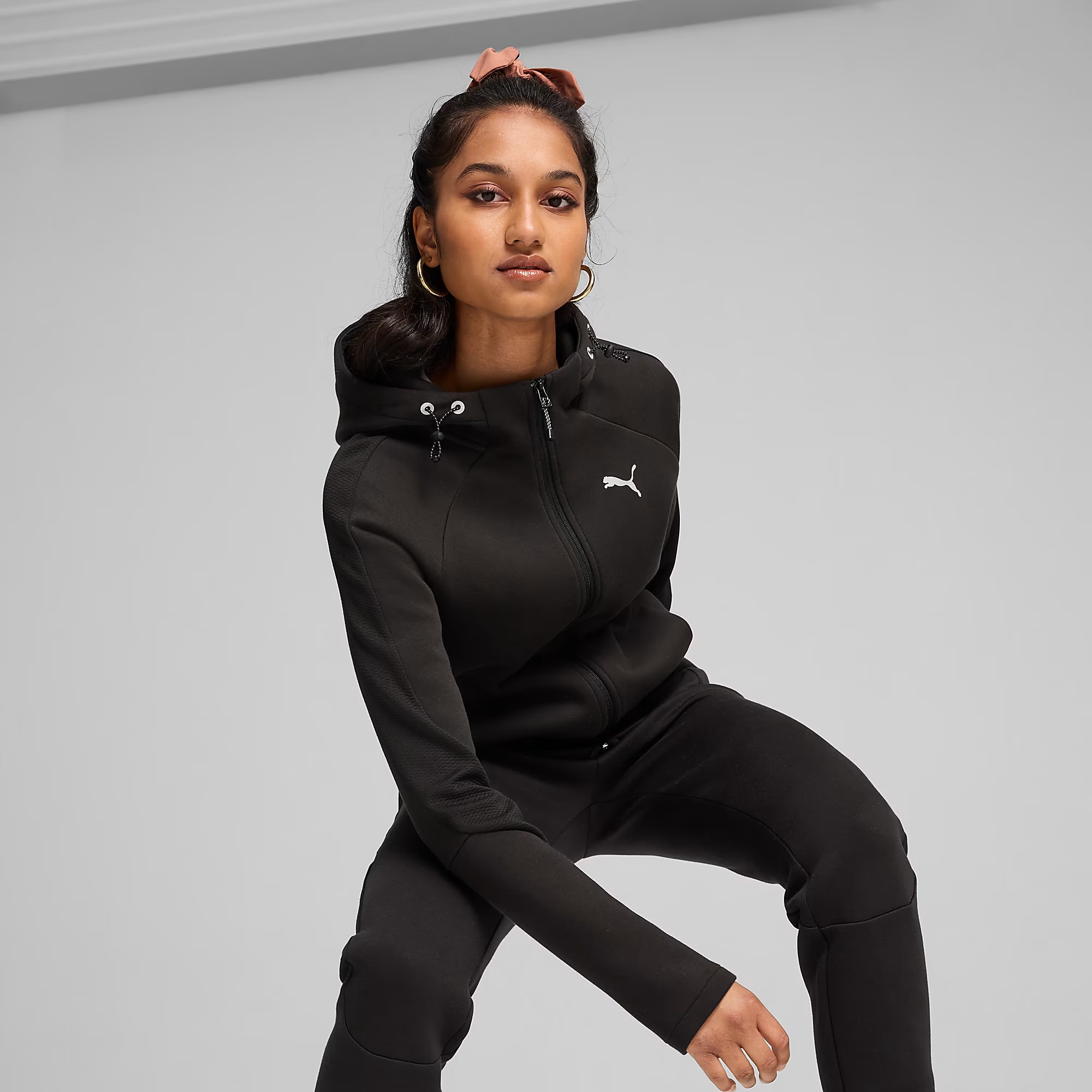 Puma Evostripe Kadın Fermuarlı Sweatshirt (68167001) Siyah