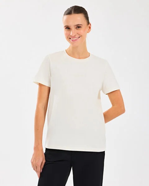 Skechers W Essential Crewneck Kadın T-Shirt (S2510029-102) Ekru