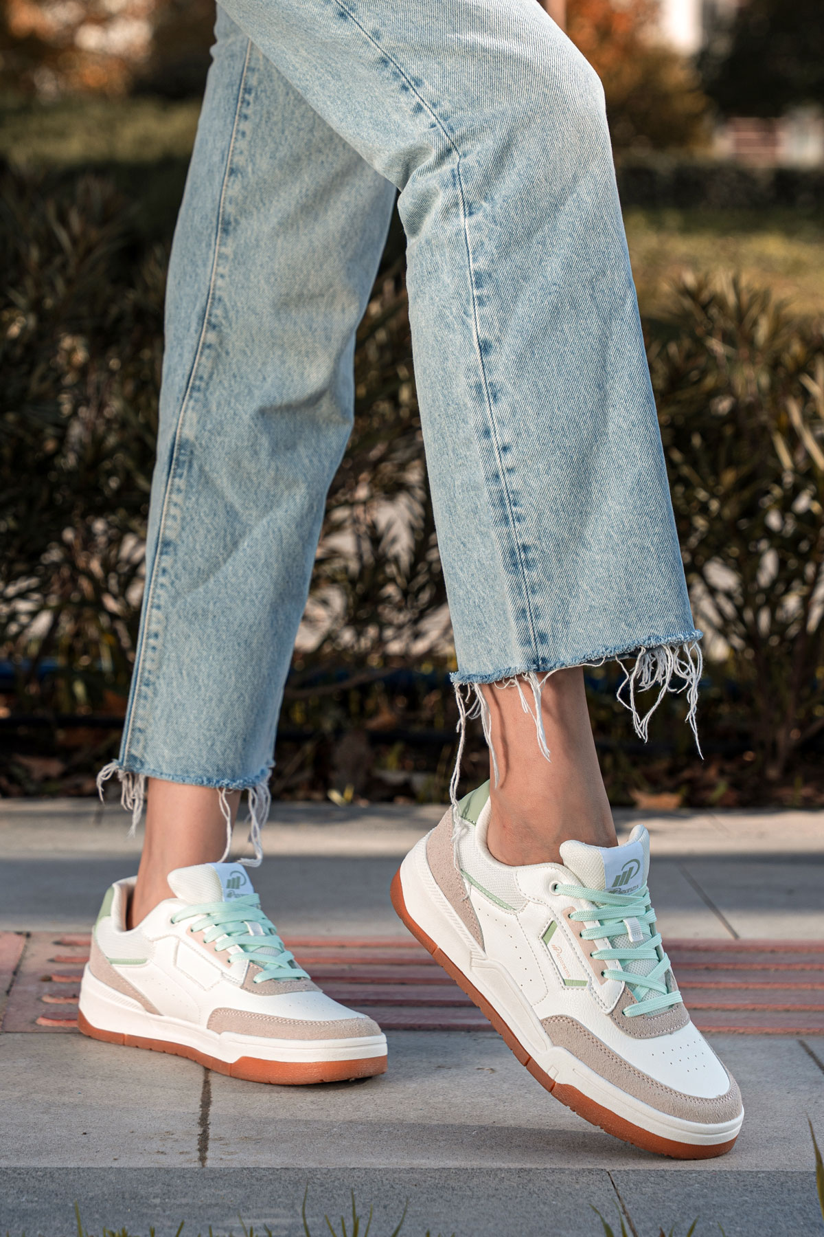 Renk Detaylı Günlük Kadın Sneaker