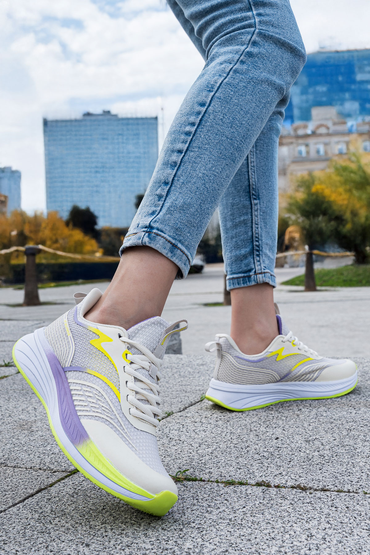 Удобные и легкие женские кроссовки Air Flow