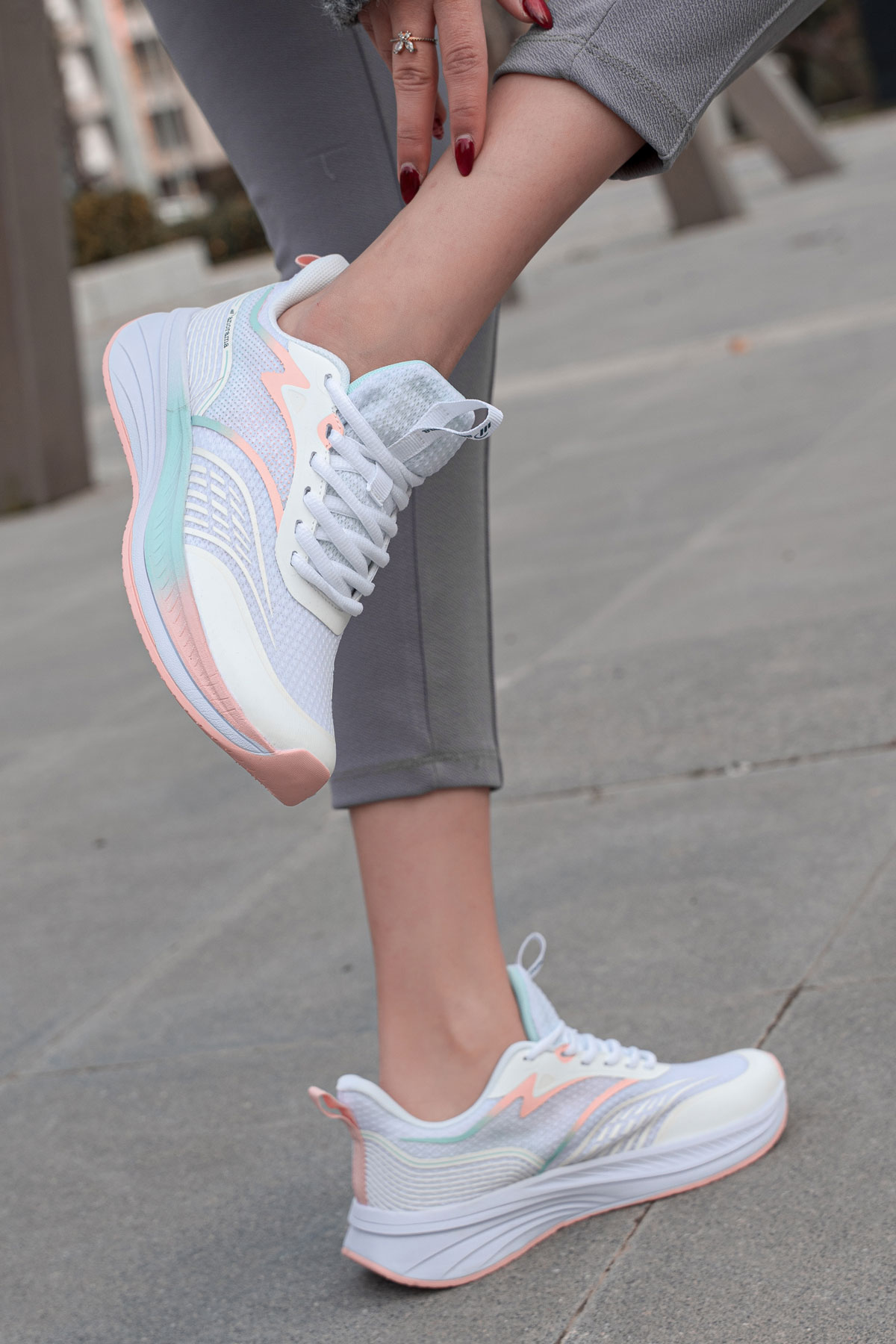 Удобные и легкие женские кроссовки Air Flow