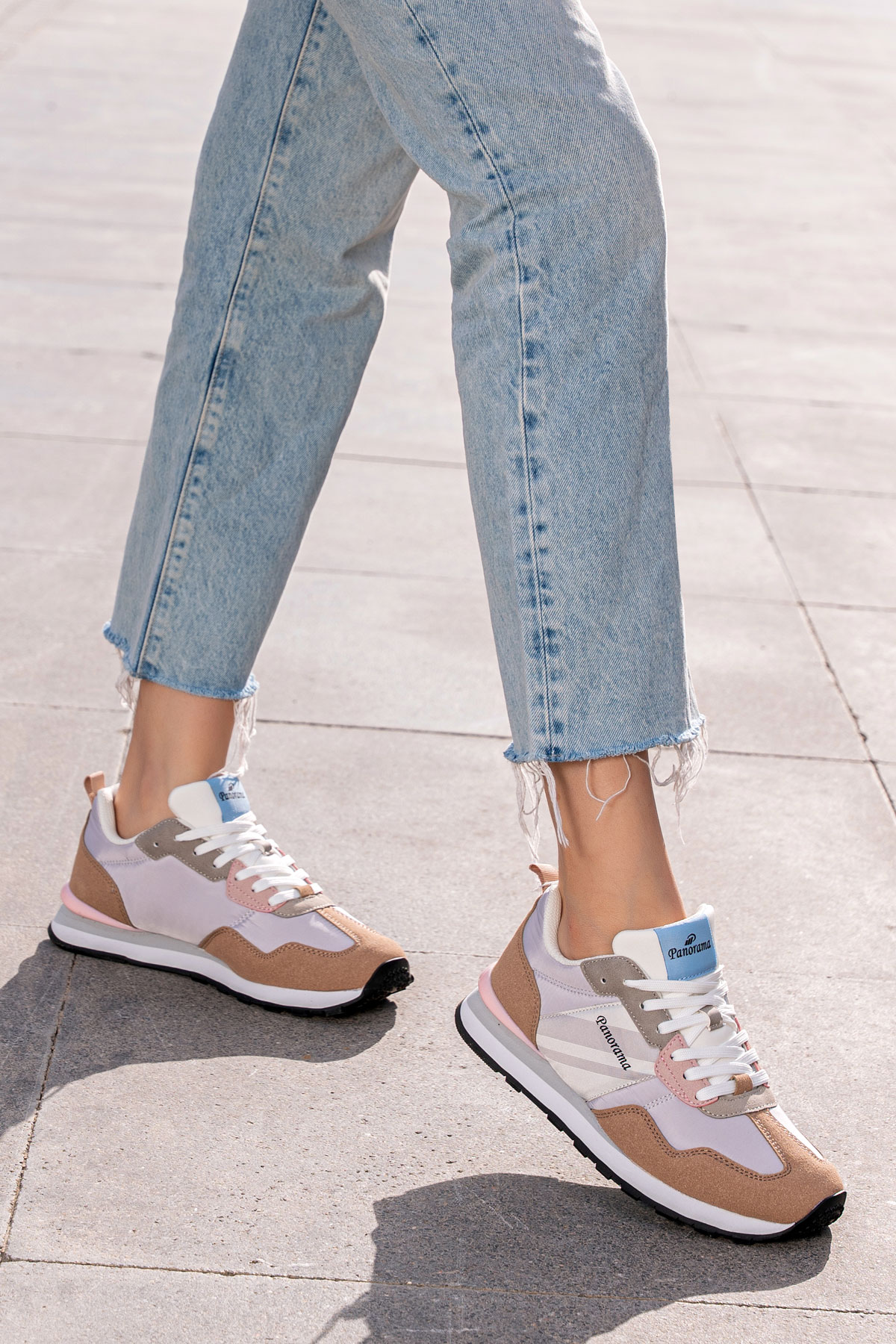 Женские кроссовки ColorBlock