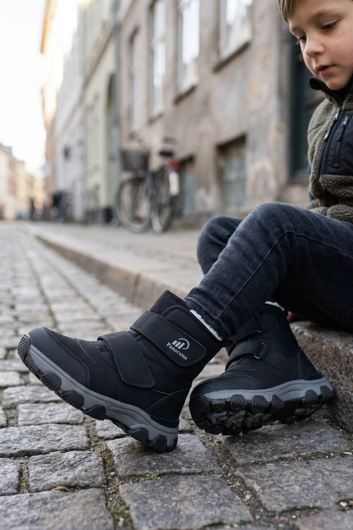 Erkek Çocuk Su Geçirmez Cırtlı Bot