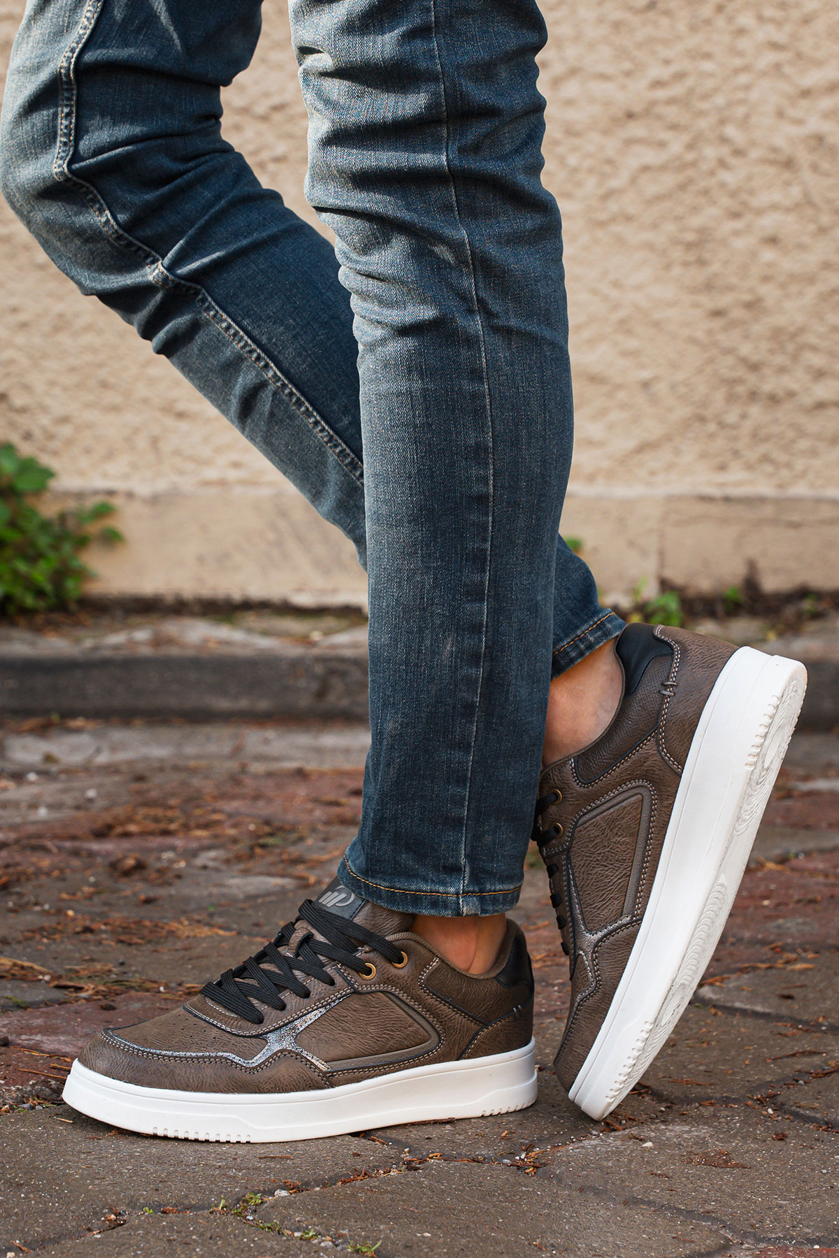 Удобные мужские повседневные кроссовки