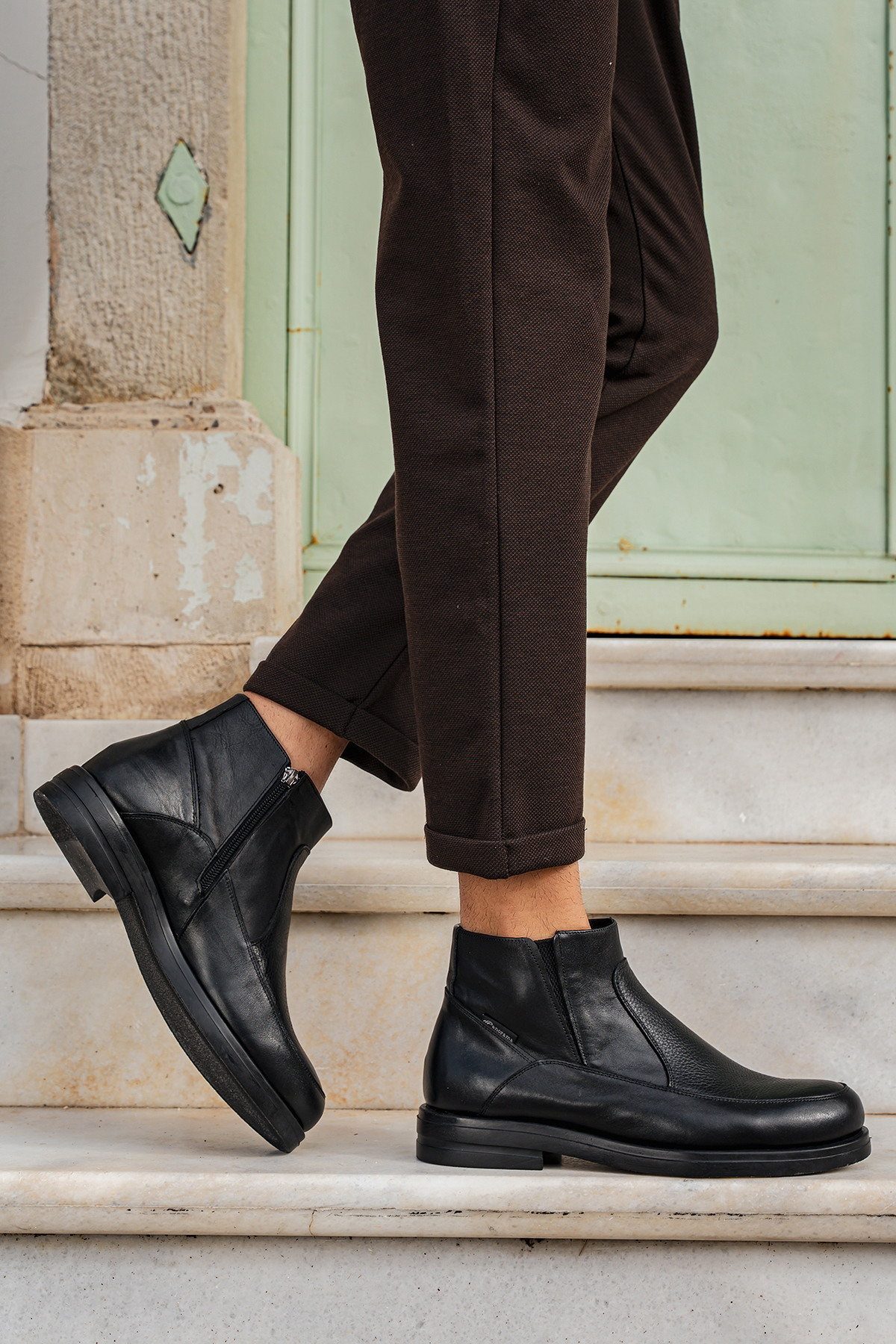 حذاء بوت كاجوال رجالي من الجلد الطبيعي بسحاب