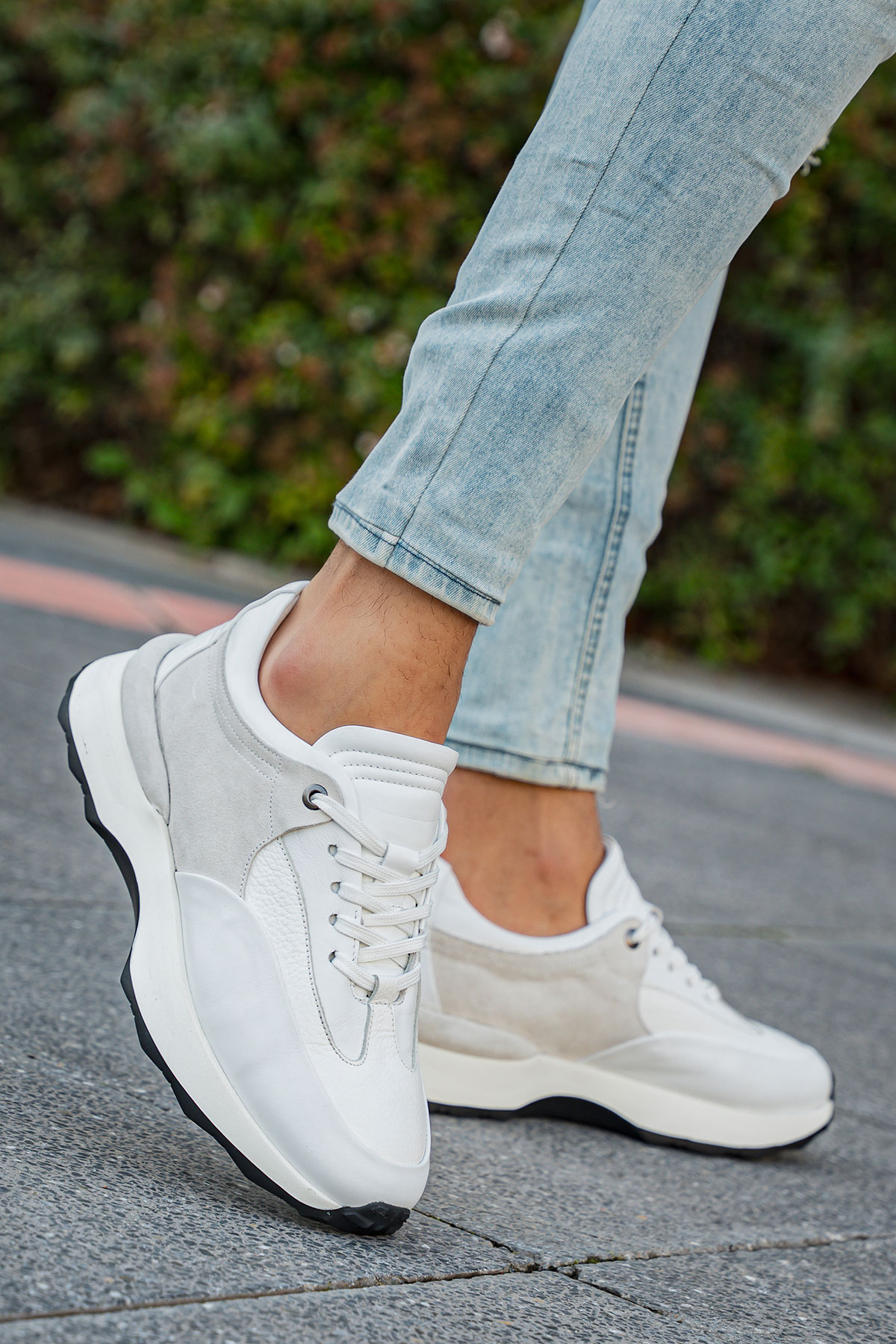 Мужские кроссовки из натуральной кожи с замшевыми вставками