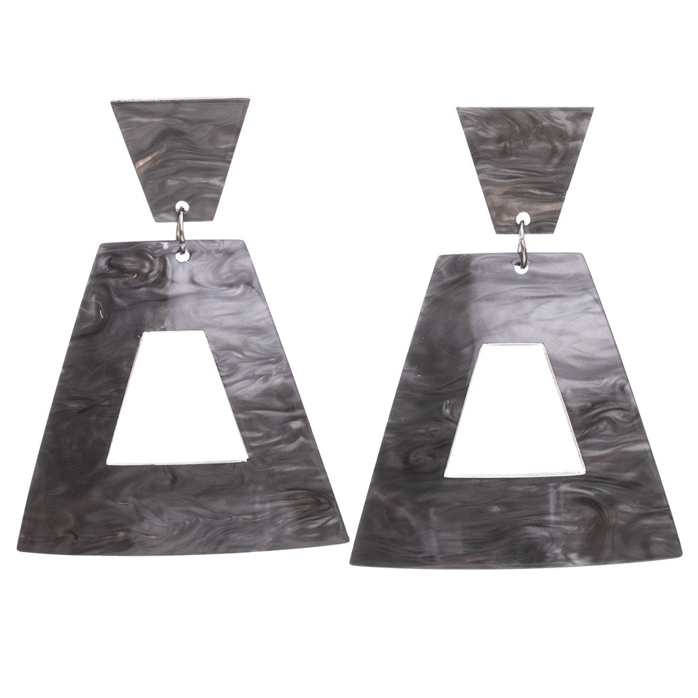 Plastik küpe üçgen şekilli iki parçalı soft sedefli gri füme siyah renk şık zarif bayan takı bijuteri