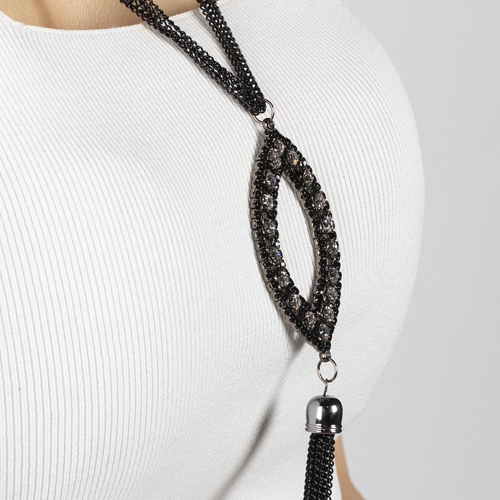 Uzun zincirli kolye siyah renk zincir göz şekilli sıralı taşlı siyah renk zemin gerdanlık bayan takı bijuteri
