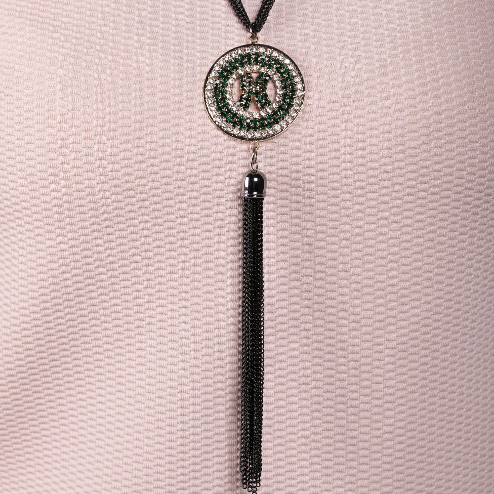 Uzun zincirli kolye siyah renk zincir yuvarlak şekilli sıralı yeşil beyaz taşlı gerdanlık bayan takı bijuteri