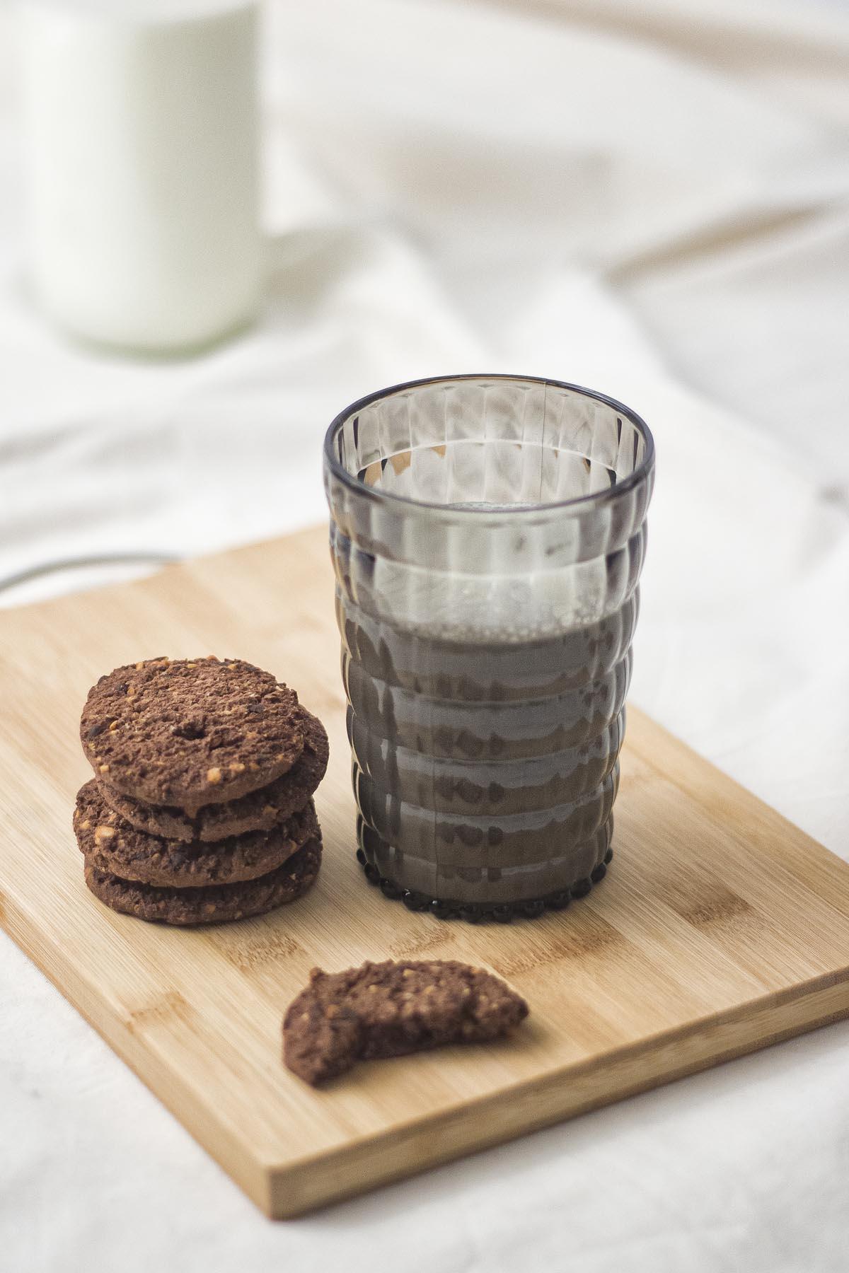 Allegra Füme Akrilik Bardak | 400 ml Modern Su ve Meşrubat Bardağı | Kırılmaya Dayanıklı | Cam Değildir Tekli