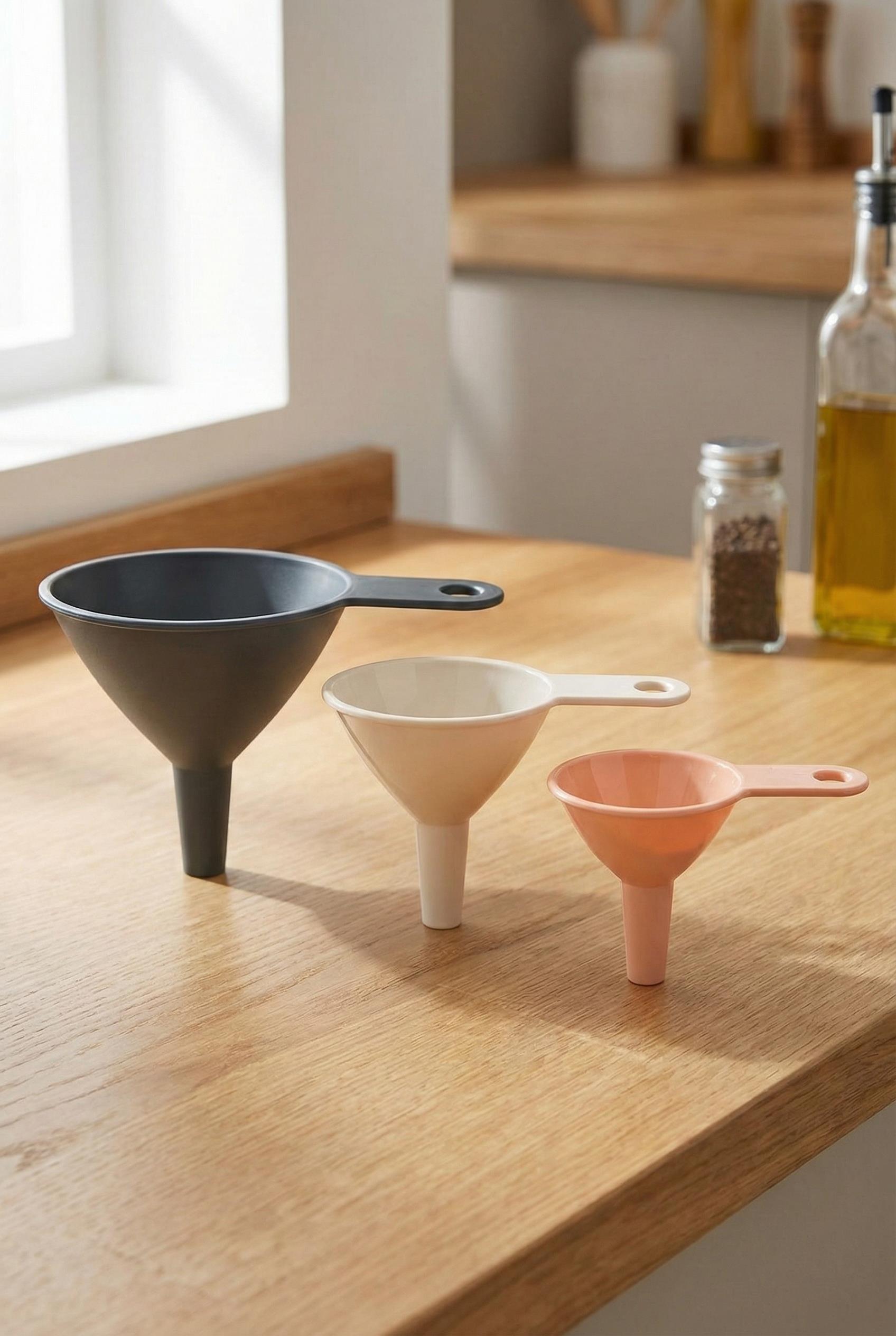 3'lü Mini Huni Seti (7 cm x 11 cm x 8,5 cm)