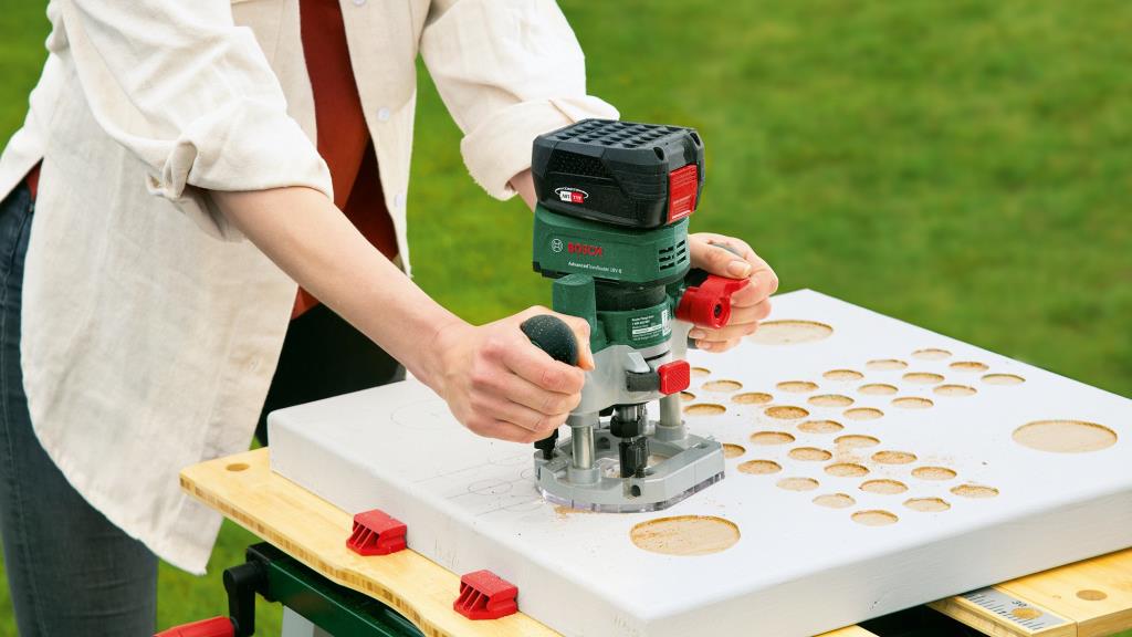 BOSCH AdvancedTrimRouter 18V-8 Combi Akülü Freze Makinası Seti (Akü ve Şarj Aleti Hariç) ne işe yarar