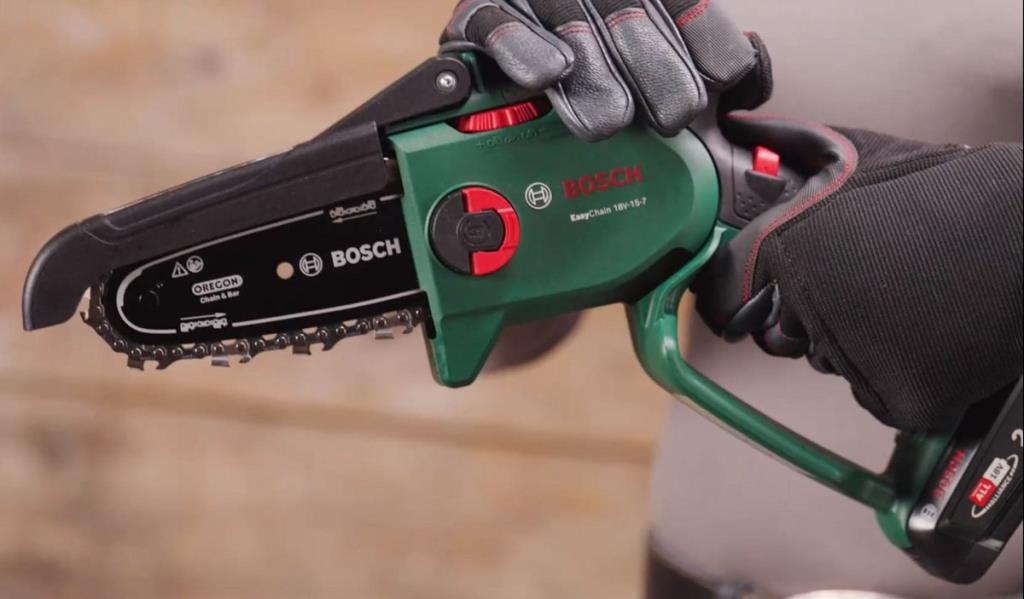 BOSCH EasyChain 18V-15-7 Şarjlı Zincirli Budama Makinası 18 Volt (Akü ve Şarj Aleti Hariç) nasıl kullanılır