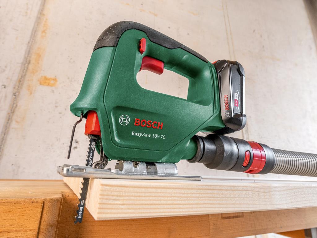 BOSCH EasySaw 18V-70 Akülü Dekupaj Testere (Akü ve Şarj Aleti Hariç) ne işe yarar