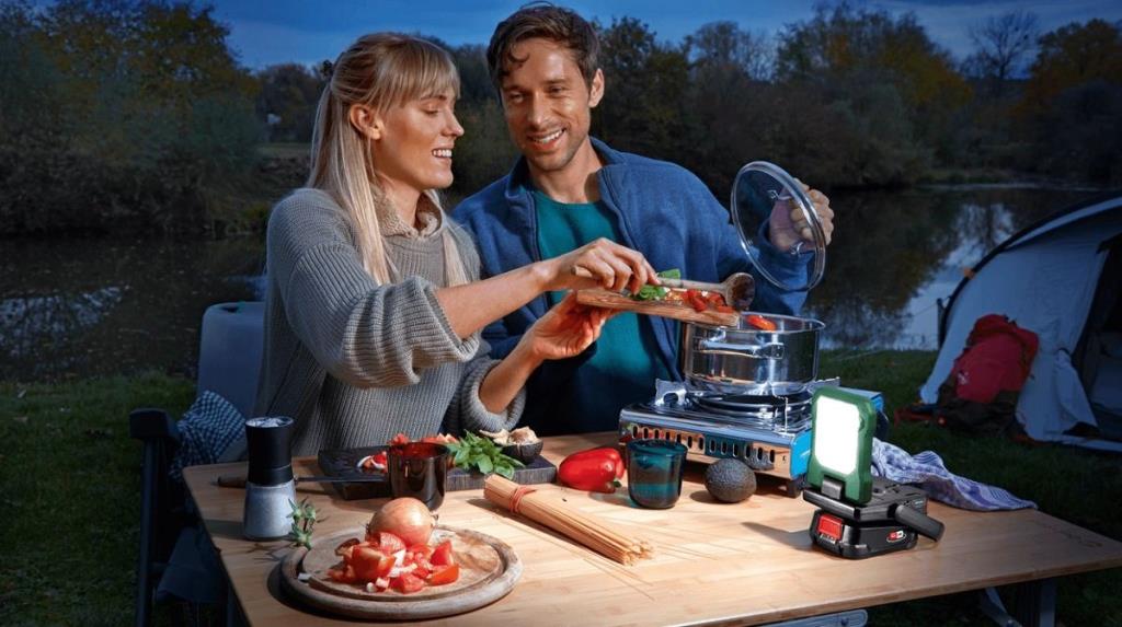 BOSCH EasySpot Light 18V-400 Akülü El Feneri (Akü ve Şarj Aleti Hariç) ne işe yarar