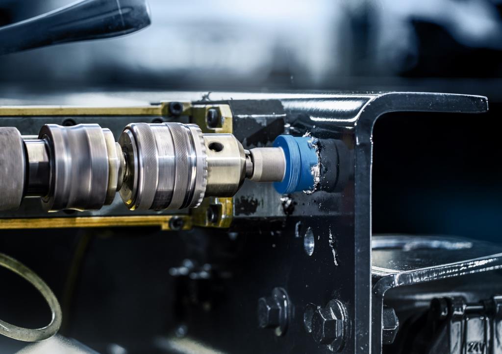 BOSCH Expert TCT Elmas Uçlu Metal İçin Delik Açma Testeresi Panç (Ölçü Seçiniz) ne işe yarar