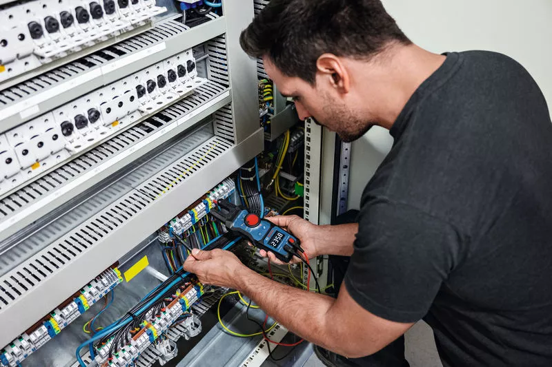 BOSCH GFM 1000-15 Çatal Tip Başlıklı Dijital Pens Ampermetre ve Multimetre Elektrik Ölçüm Aleti ne işe yarar