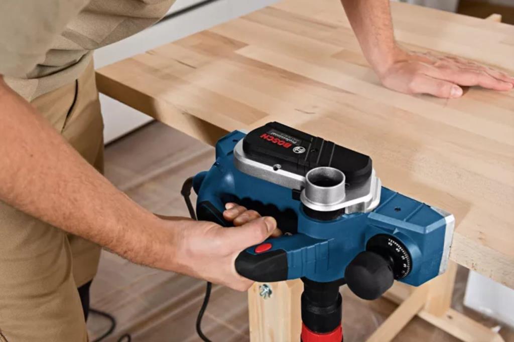 BOSCH GHO 26-82 D Planya 710 Watt nereden bulurum