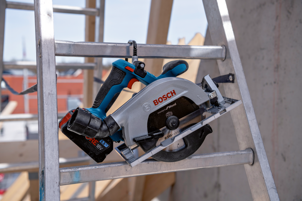 BOSCH GKS 185-LI Akülü Daire Testere (Akü ve Şarj Aleti Hariç) nasıl kullanılır