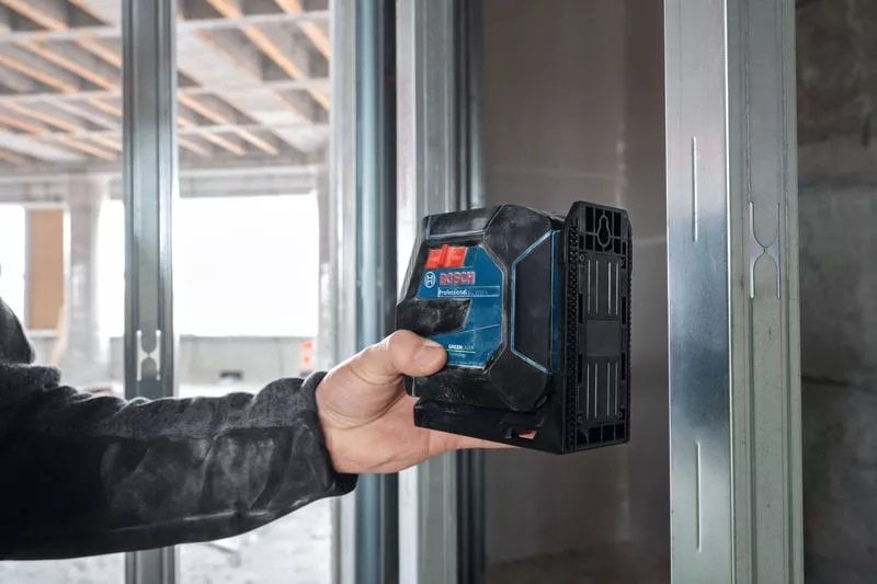BOSCH GLL 20-22 G Akülü Yeşil Lazer Terazi Mıknatıs Aparatlı Çapraz Çizgili ne işe yarar