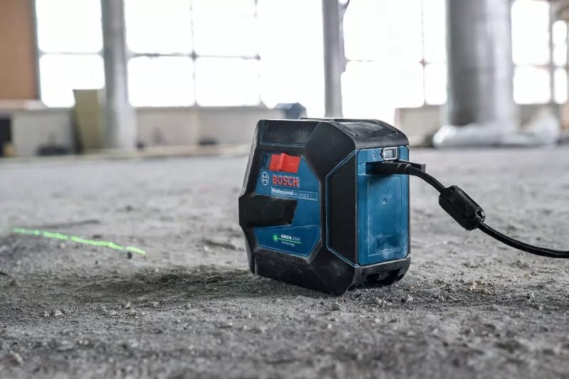 BOSCH GLL 20-22 G Akülü Yeşil Lazer Terazi Mıknatıs Aparatlı Çapraz Çizgili ne işe yarar