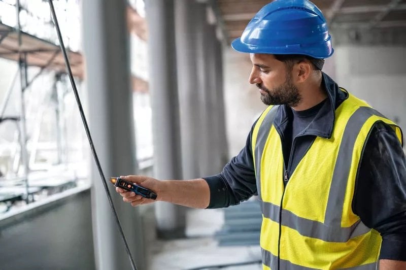 BOSCH GVD 1000-17 Temassız Isık - Sesli Uyarı Elektrik Voltaj Test Kontrol Ölçü Aleti Cihazı ne işe yarar