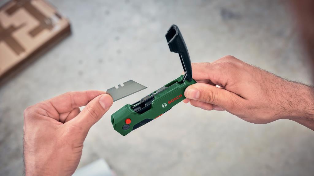 BOSCH Katlanır Maket Bıçağı (Kılıf + 10 Adet Yedek Bıçak) ne işe yarar