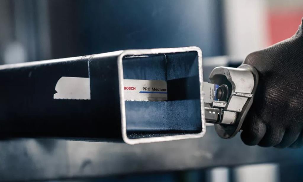 BOSCH PRO S 1137 BEF Metal Kesimi İçin Orta Hizmet Tilki Kuyruğu Testere Ucu 225 mm ne işe yarar
