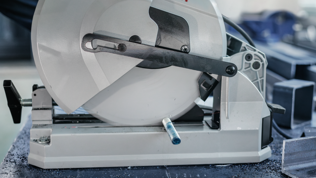 BOSCH PRO Steel 305X2.2x25.4 mm 60 Diş Elmas Uçlu Metal Kesme Testeresi ne işe yarar