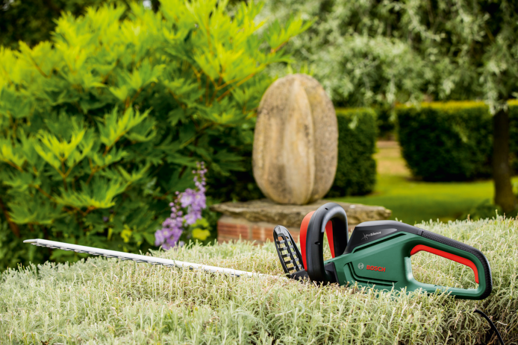 BOSCH Universal HedgeCut 60 Çit Kesme Makinası nereden bulurum