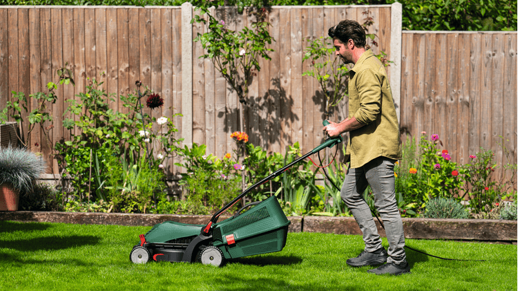 BOSCH Universal Rotak 37-555 Elektrikli Çim Biçme Makinası 37 Cm Bıçaklı 1400 Watt nasıl kullanılır