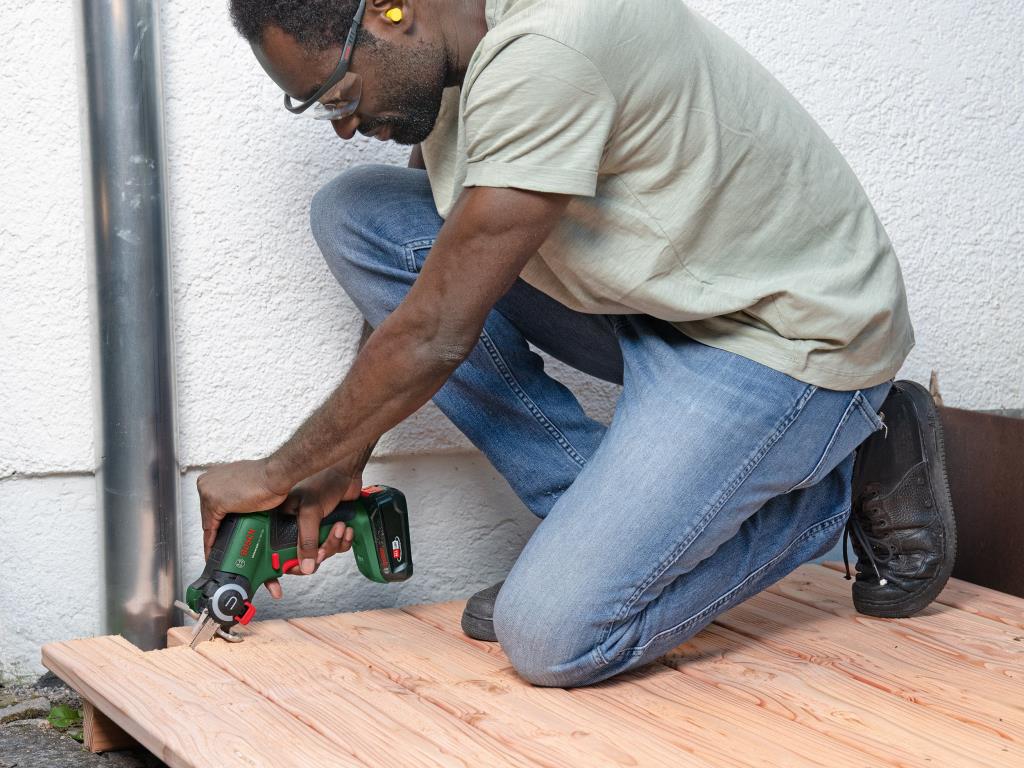 BOSCH UniversalCut 18V-65 NanoBlade Testere (Akü ve Şarj Aleti Hariç) ne işe yarar
