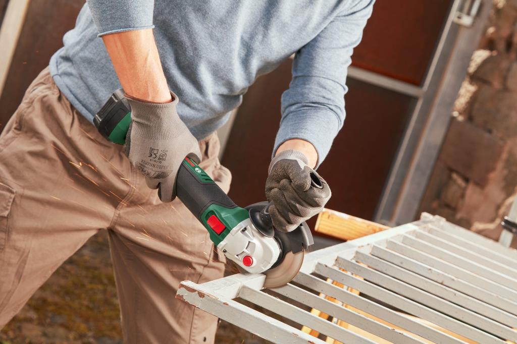 BOSCH UniversalGrind 18V-75 Akülü Taşlama 115 mm (Akü ve Şarj Aleti Hariç) nasıl kullanılır