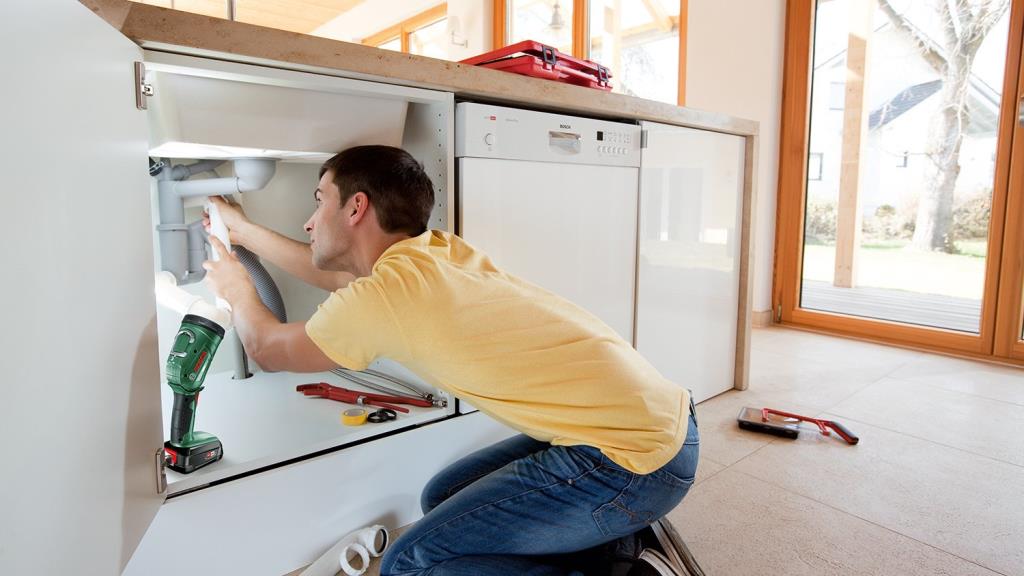BOSCH UniversalLamp 18 El Feneri (Akü ve Şarj Aleti Hariç) nasıl kullanılır