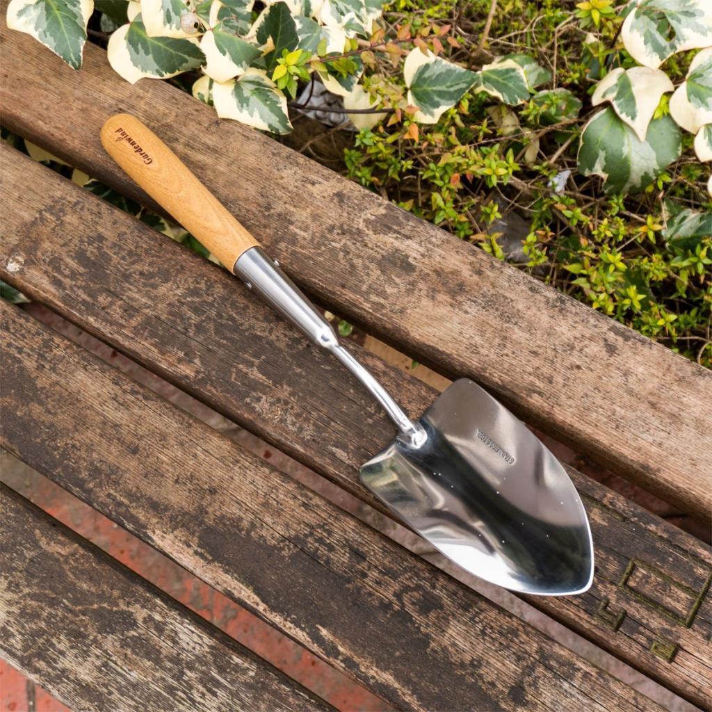 Gardenwind Essential 701 Paslanmaz Çelik Bahçe Uzun Geniş Kürek ne işe yarar