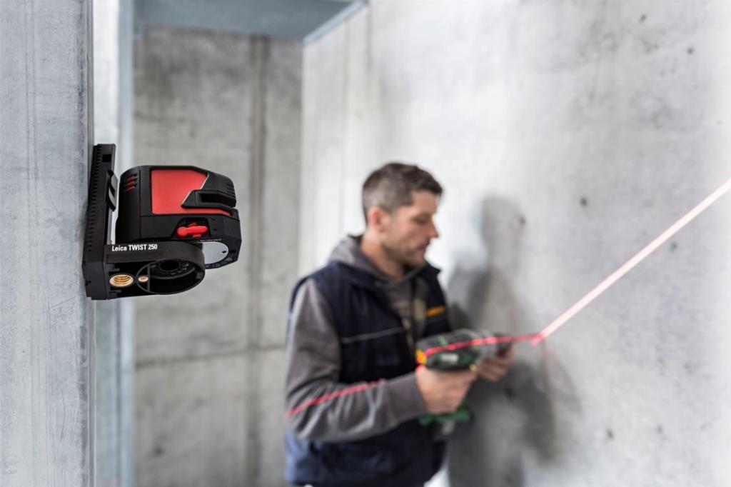 LEICA LINO L2G Çapraz Çizgili Şarjlı Yeşil Lazer Terazi ne işe yarar