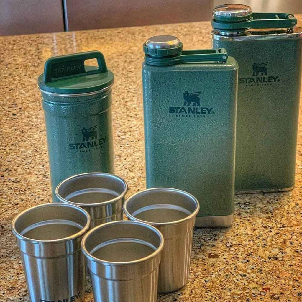 Stanley Adventure Çelik Shot Bardak ve Matara Termos Seti Yeşil nasıl kullanılır