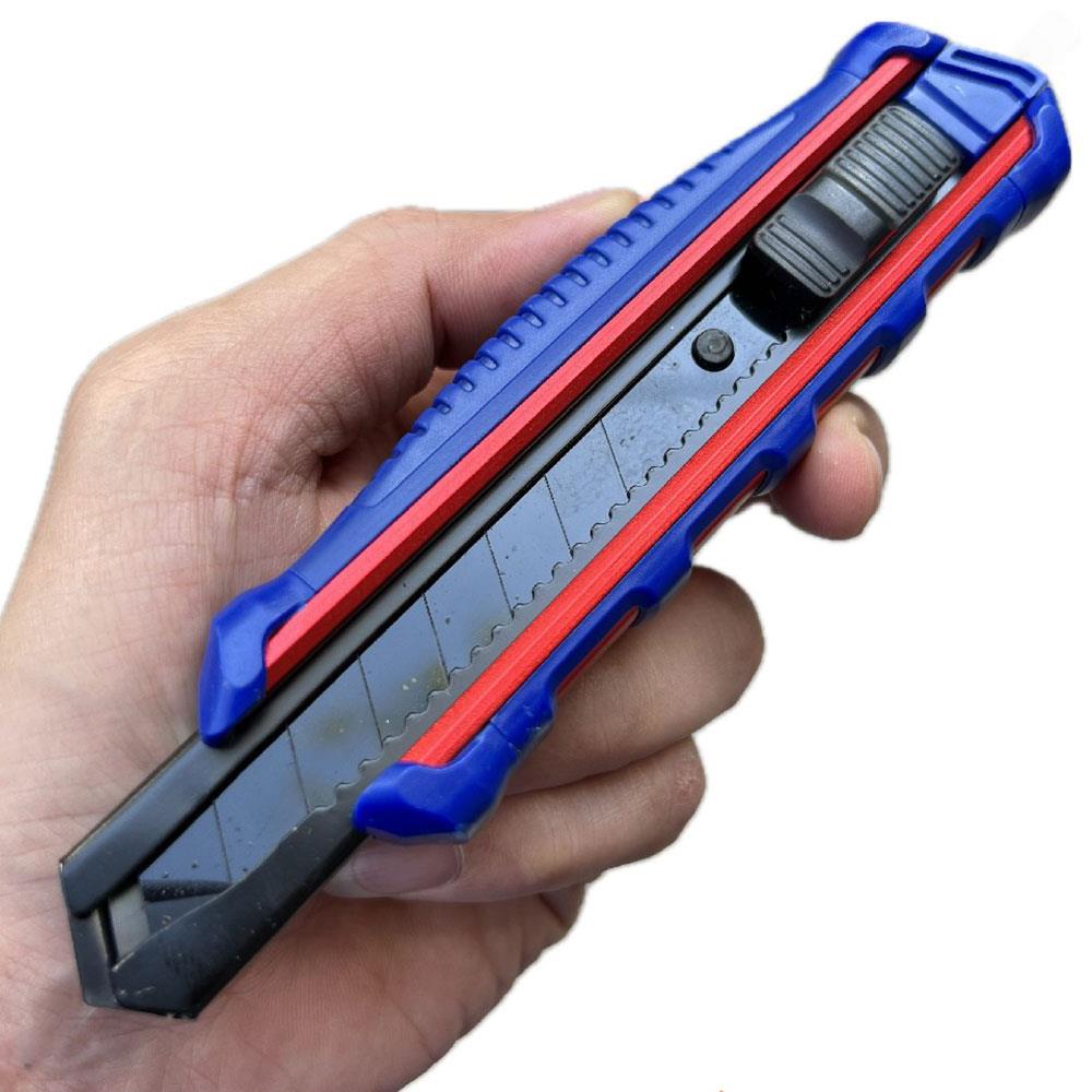 WORKPRO WP212015 18MM Ağır Hizmet Alüminyum Kasa Maket Bıçağı ne işe yarar
