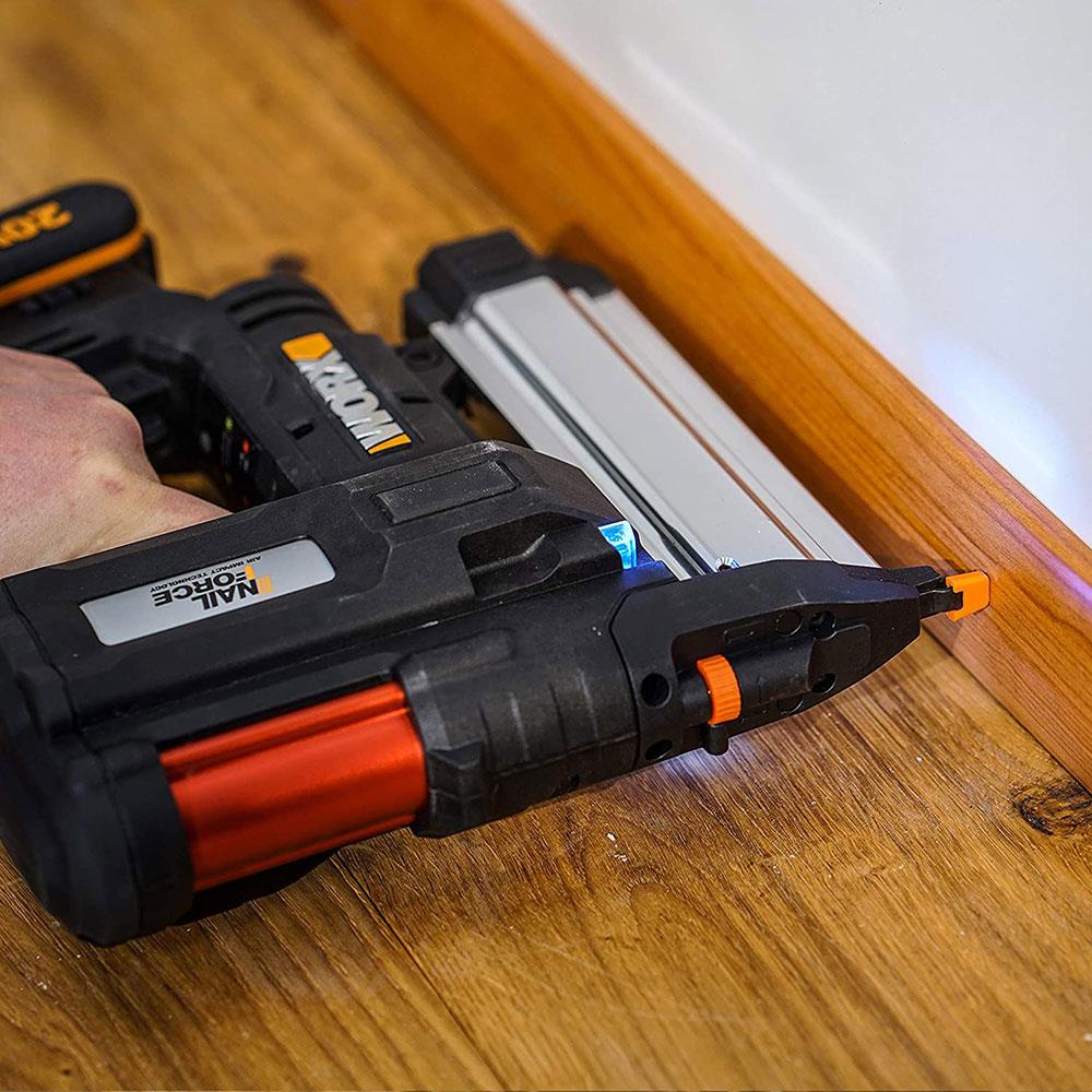 WORX WX840 20Volt/2.0Ah. Li-ion Şarjlı Profesyonel 16-40mm Zımba ve 15-50mm Çivi Çakma + 2900 Adet Yedek Zımba ve Çivi ne işe yarar