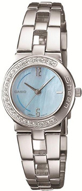 Casio SHN-4005D-2CDF Kadın Kol Saati