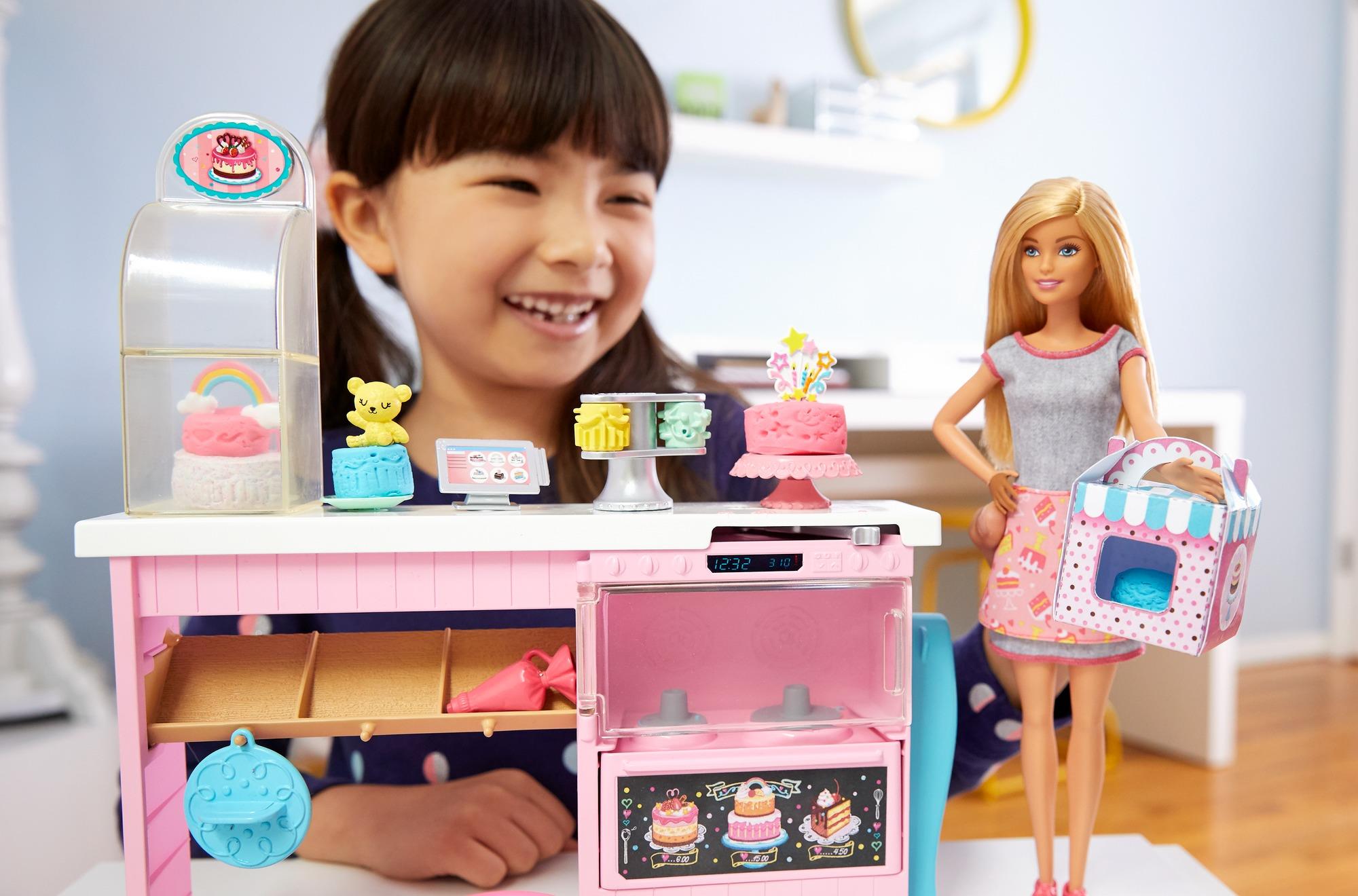 Barbie�nin Pasta Dükkanı Oyun Seti GFP59 Fiyatı ve Özellikleri